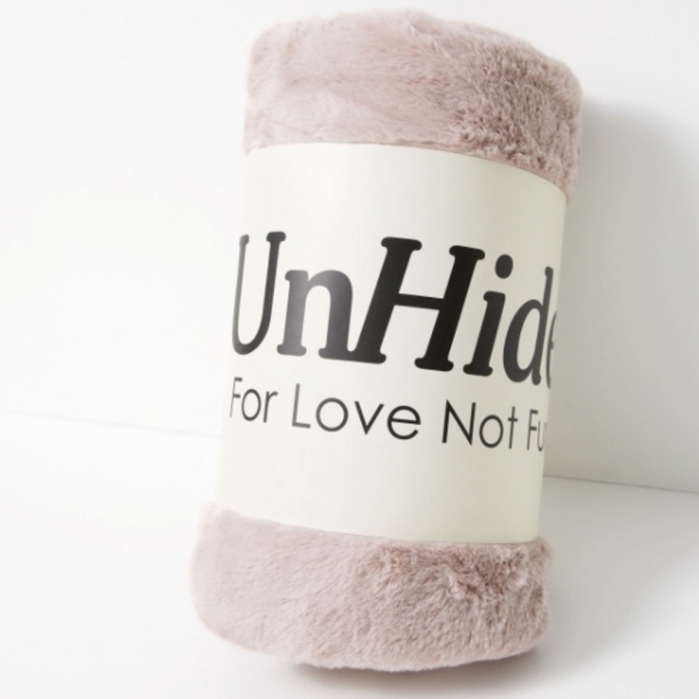 UnHide Marshmallow Medium Blanket - 60 x 80 “ Fab Fit Fun